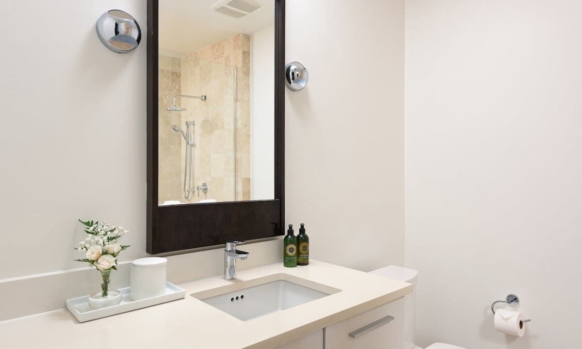 Photo of Bathroom in Long Bay
