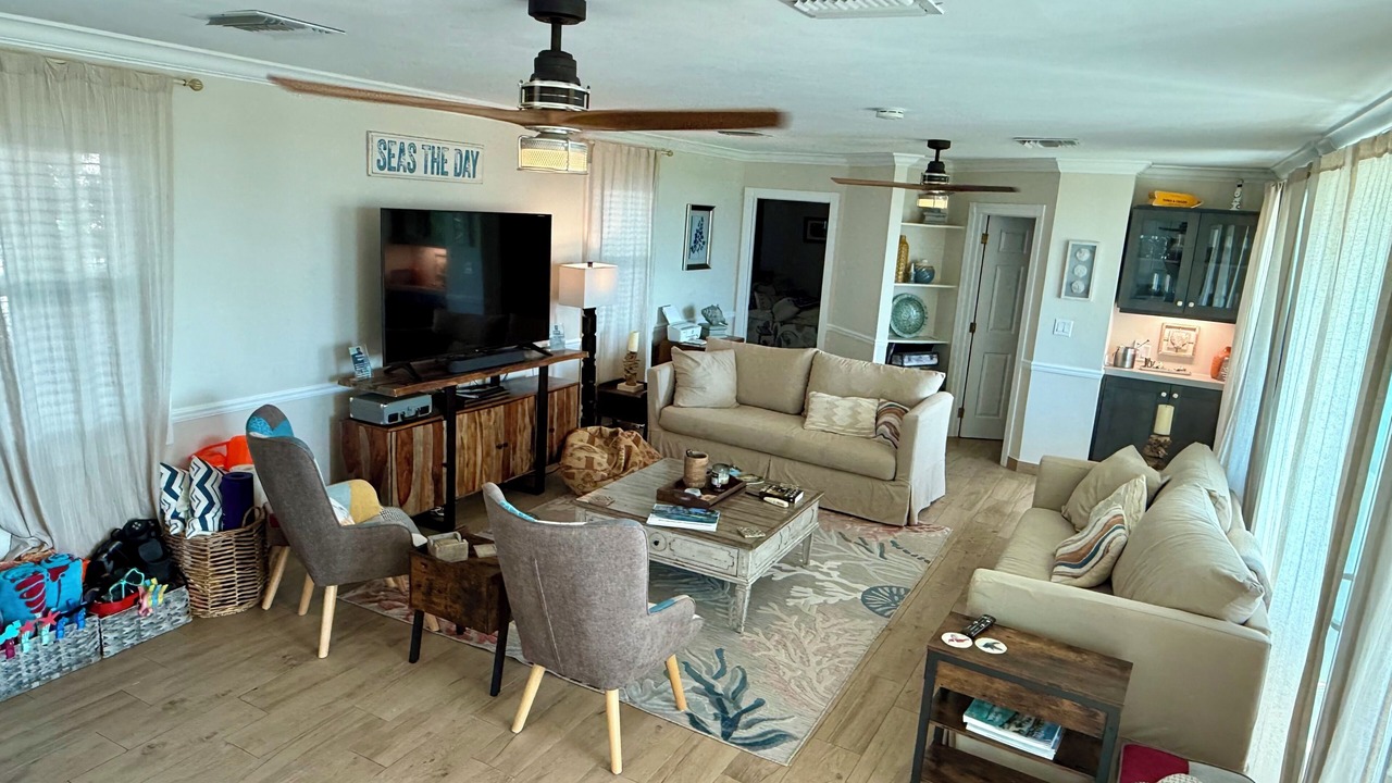 Photo of Livingroom in Wheeland Settlement