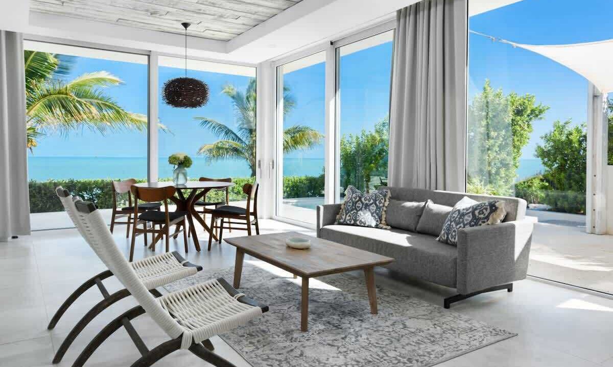Photo of Livingroom in Leeward Settlement