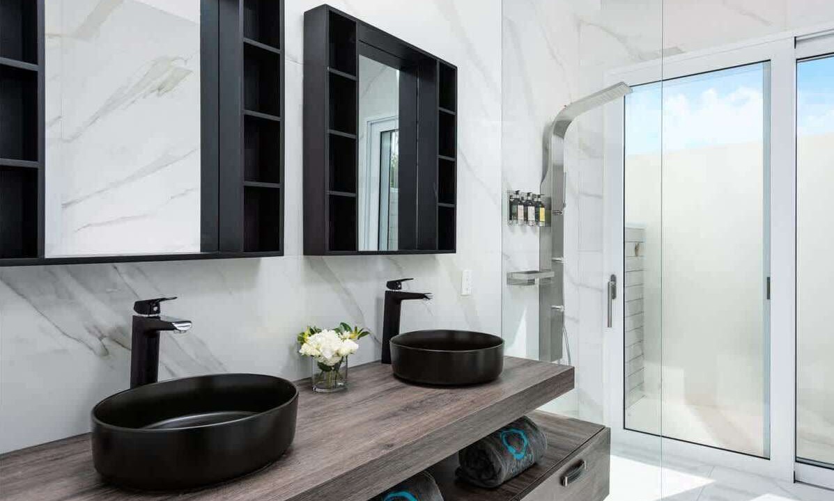 Photo of Bathroom in Leeward Settlement