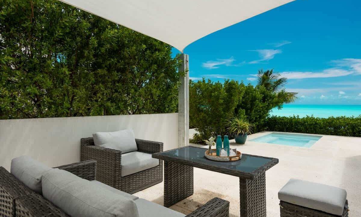 Photo of Patio Balcony in Leeward Settlement
