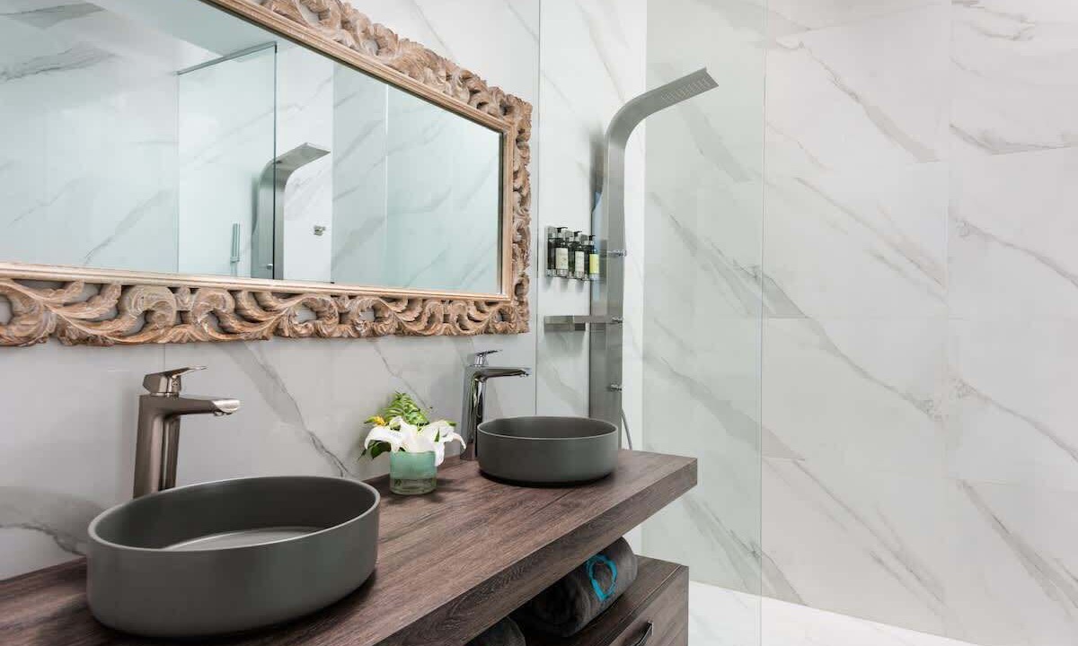 Photo of Bathroom in Leeward Settlement