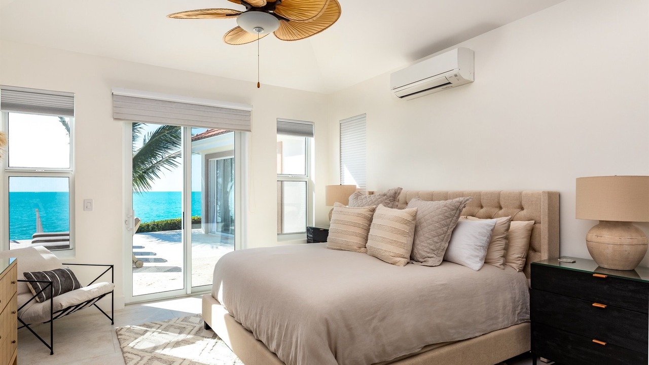 Photo of Bedroom in Leeward Settlement