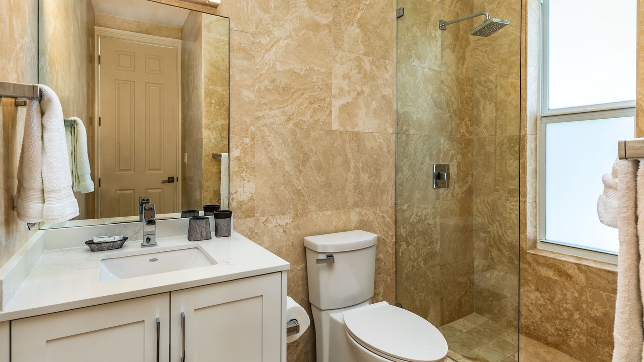 Photo of Bathroom in Leeward Settlement
