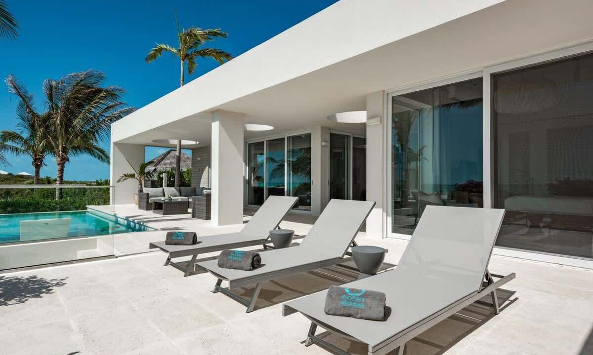 Photo of Patio Balcony in Leeward Settlement