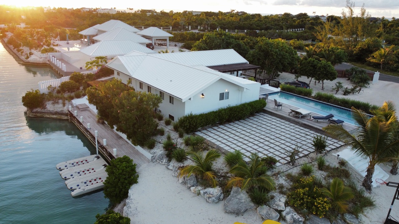 Photo of Outdoor in Leeward Settlement