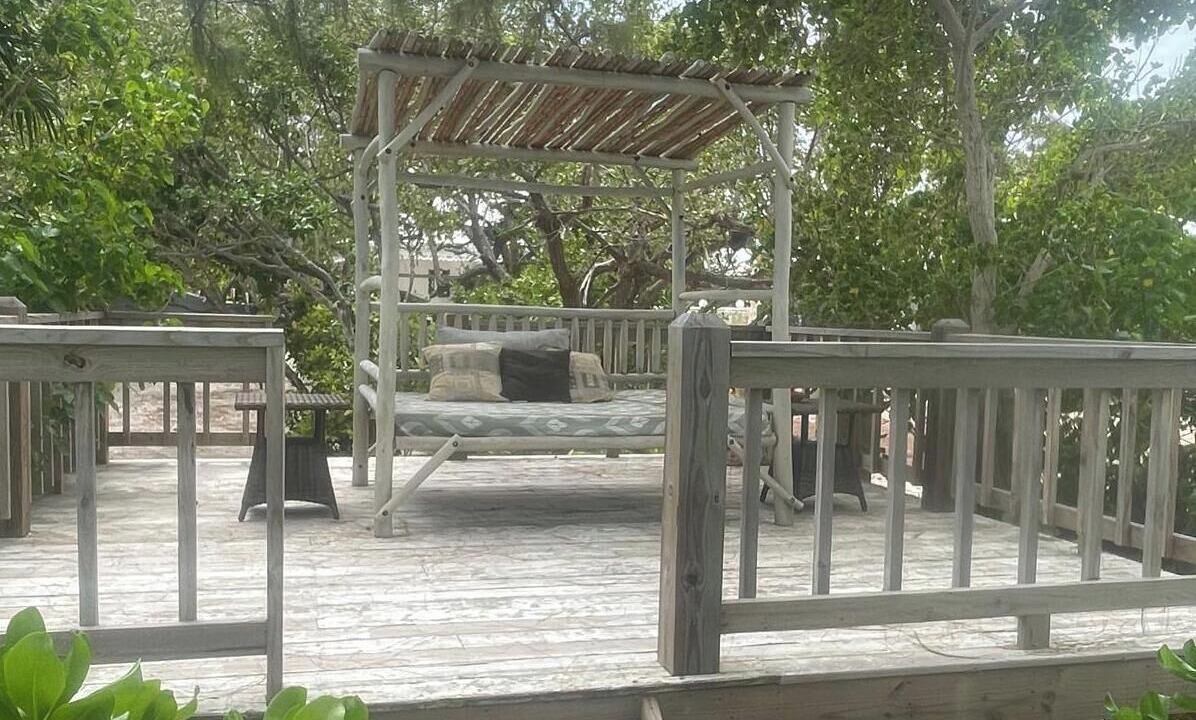 Photo of Patio Balcony in Leeward Settlement