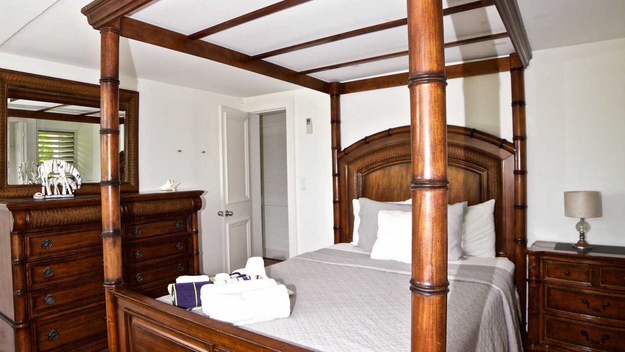 Photo of Bedroom in Leeward Settlement