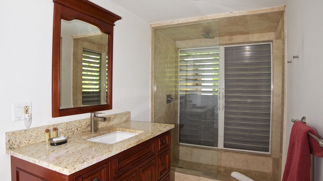 Photo of Bathroom in Leeward Settlement