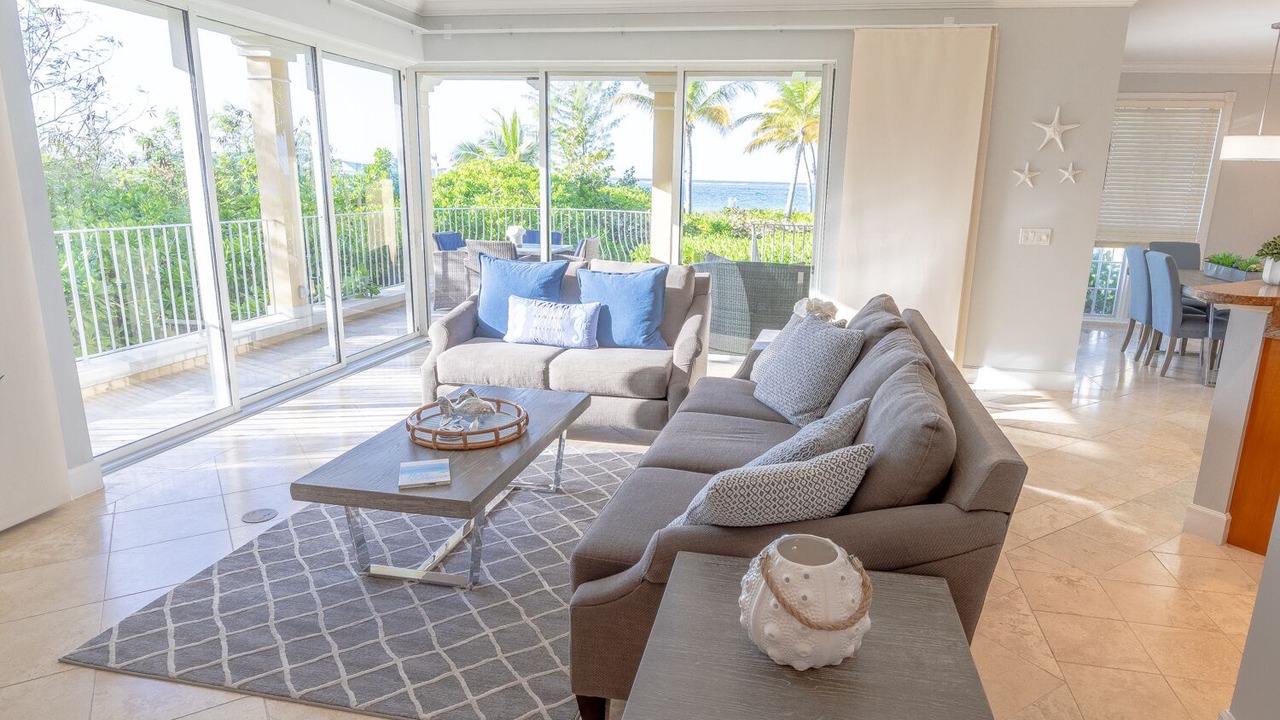 Photo of Livingroom in Grace Bay