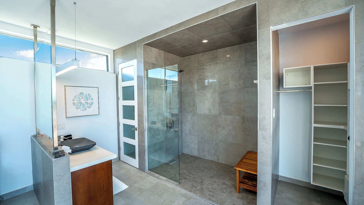 Photo of Bedroom in Long Bay