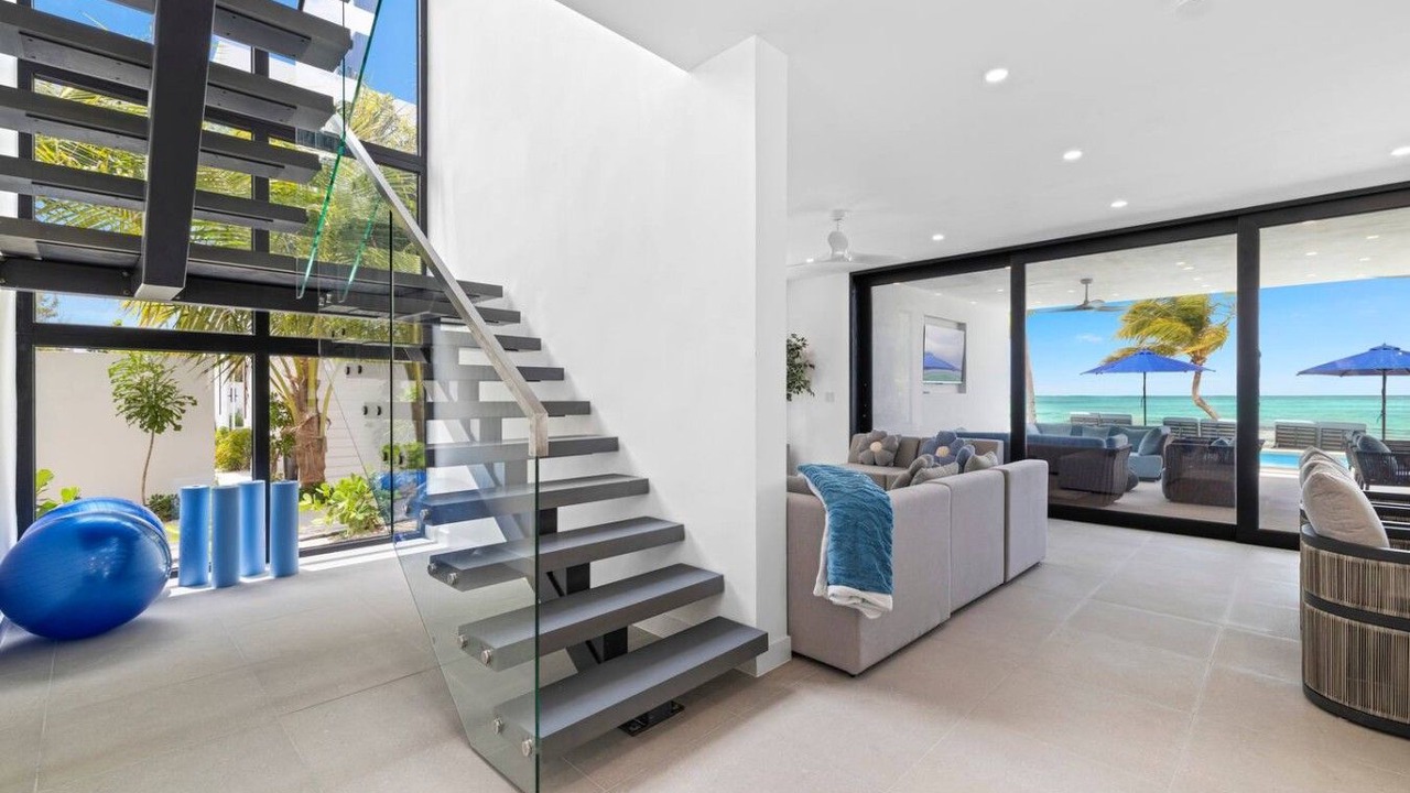 Photo of Livingroom in Blue Hills