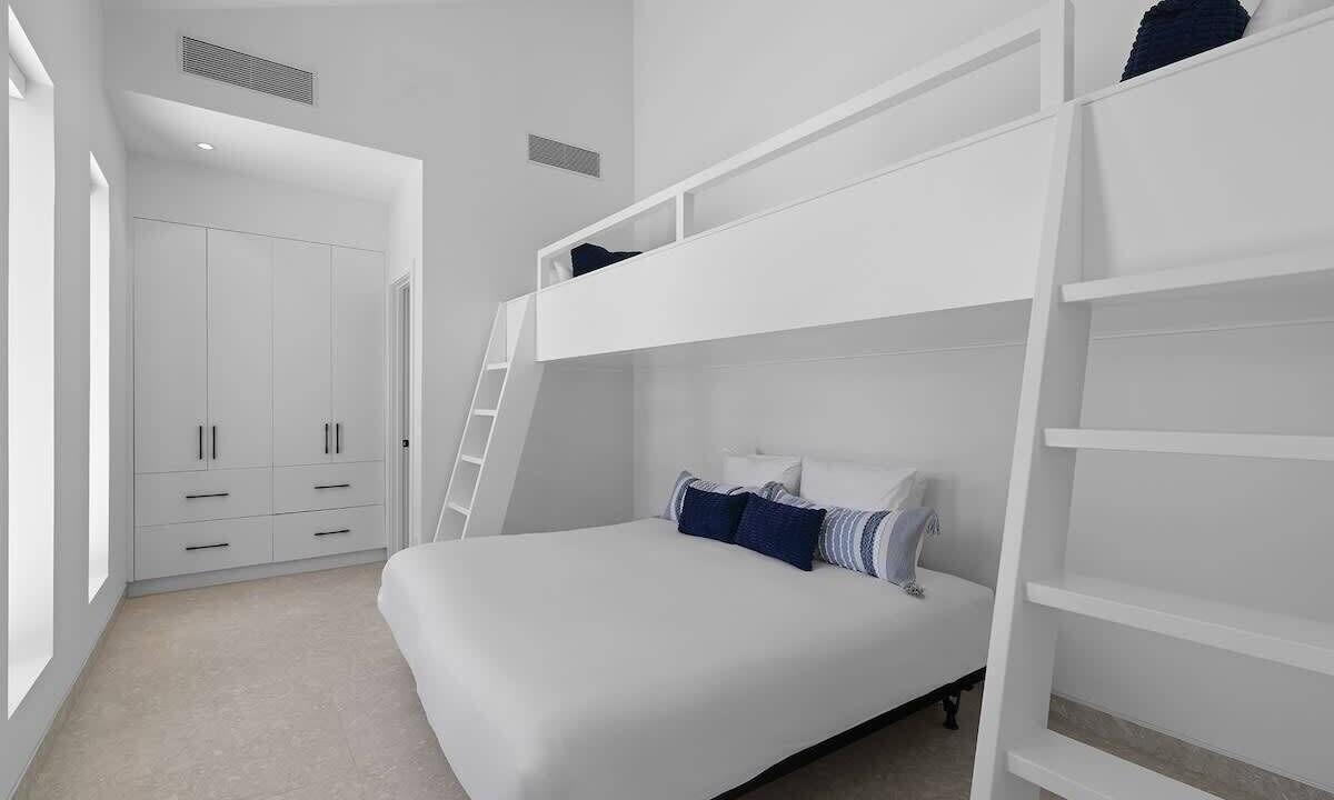 Photo of Bedroom in Leeward Settlement