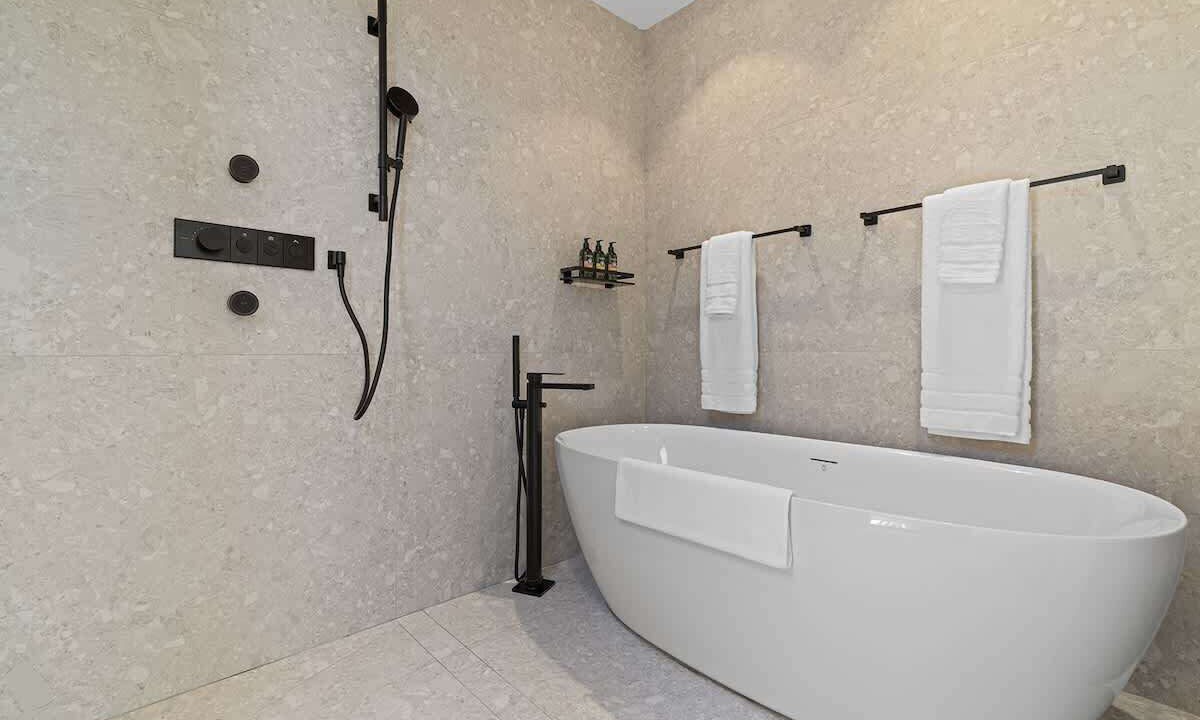 Photo of Bathroom in Leeward Settlement