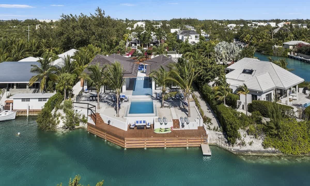 Photo of Outdoor in Leeward Settlement