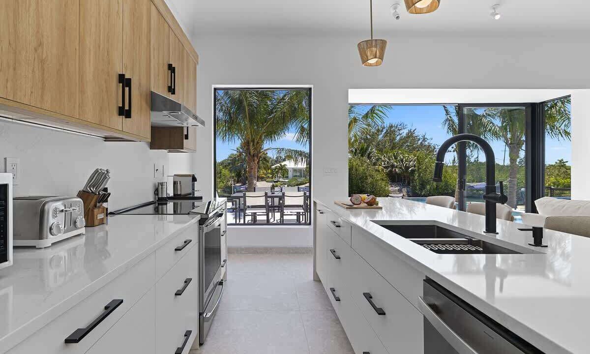 Photo of Kitchen in Leeward Settlement