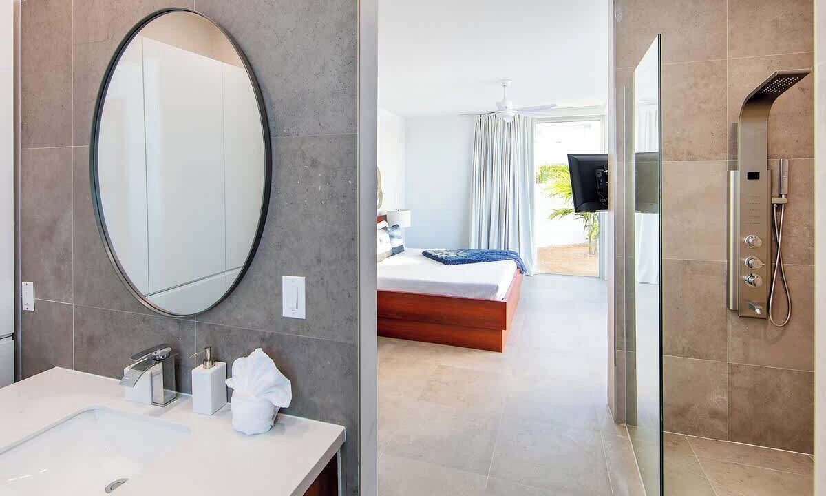 Photo of Bathroom in Long Bay