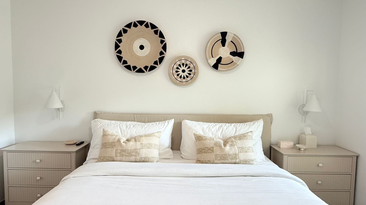 Photo of Bedroom in Leeward Settlement