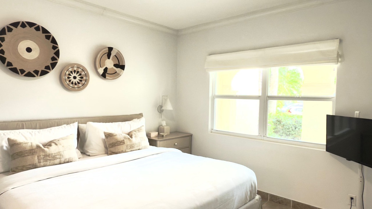 Photo of Bedroom in Leeward Settlement