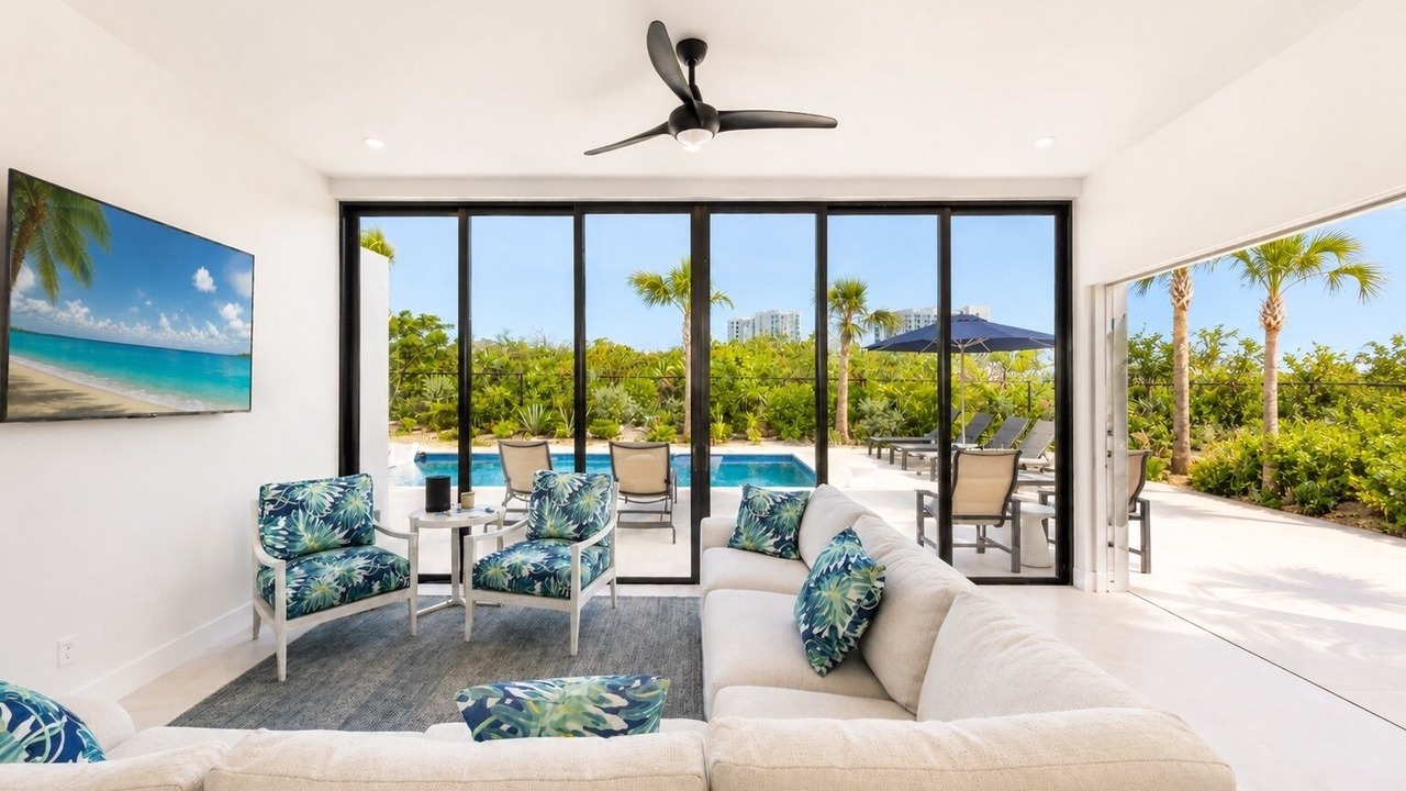 Photo of Livingroom in Grace Bay