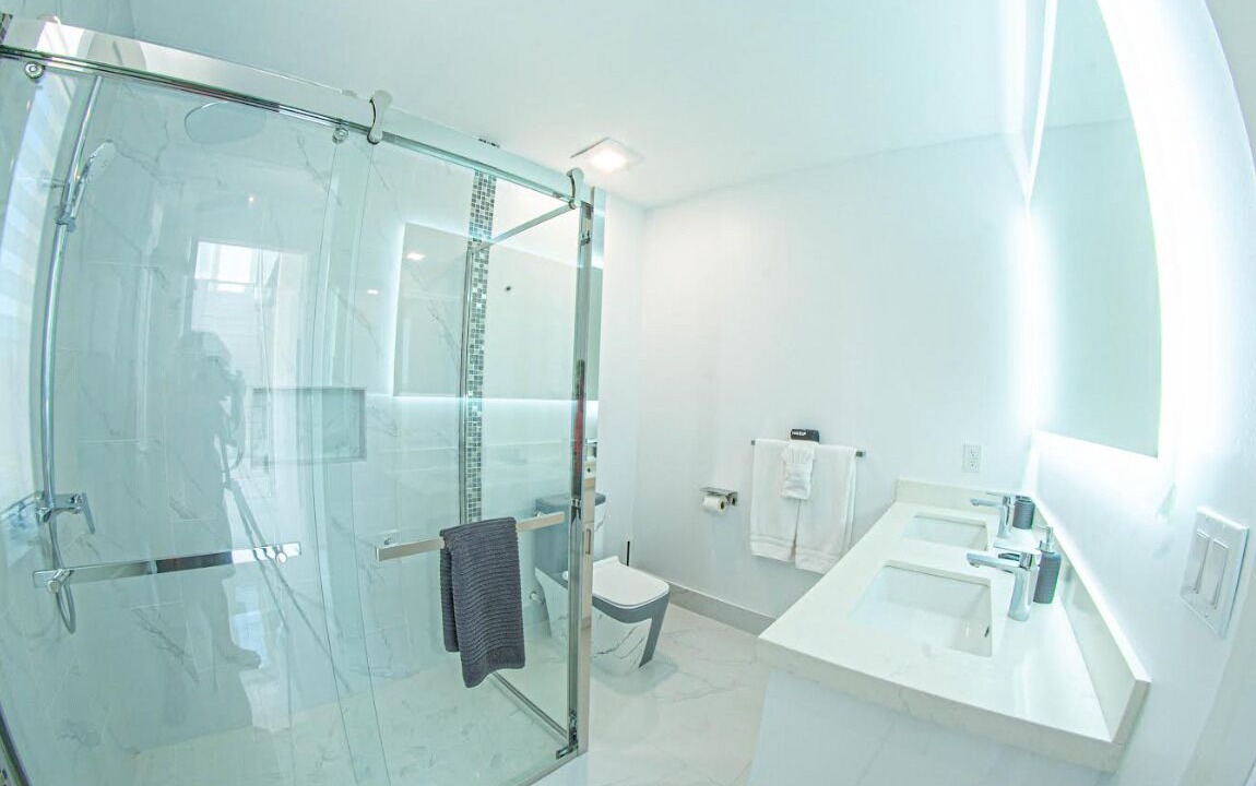 Photo of Bathroom in Long Bay
