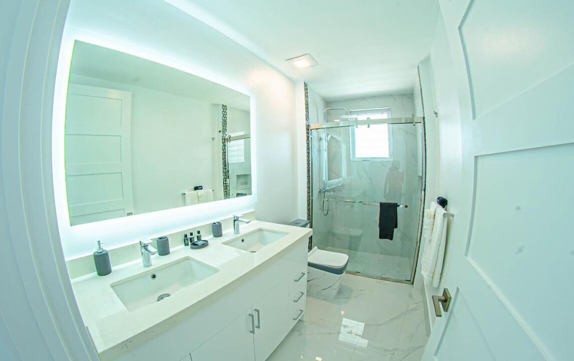 Photo of Bathroom in Long Bay