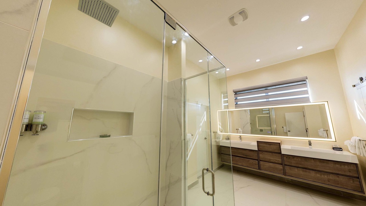 Photo of Bathroom in Discovery Bay