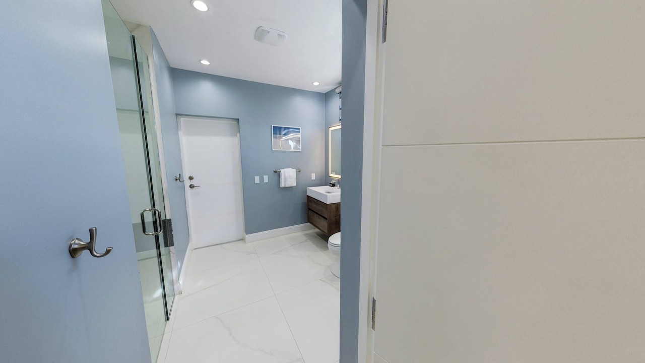 Photo of Bathroom in Discovery Bay