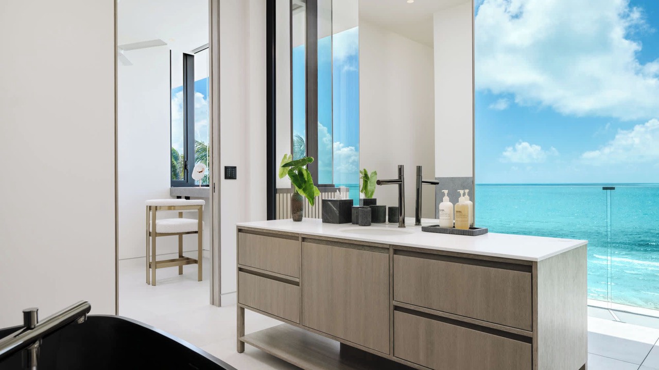 Photo of Bathroom in Long Bay Hills