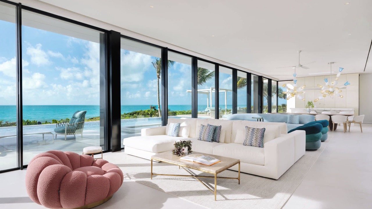 Photo of Livingroom in Long Bay Hills