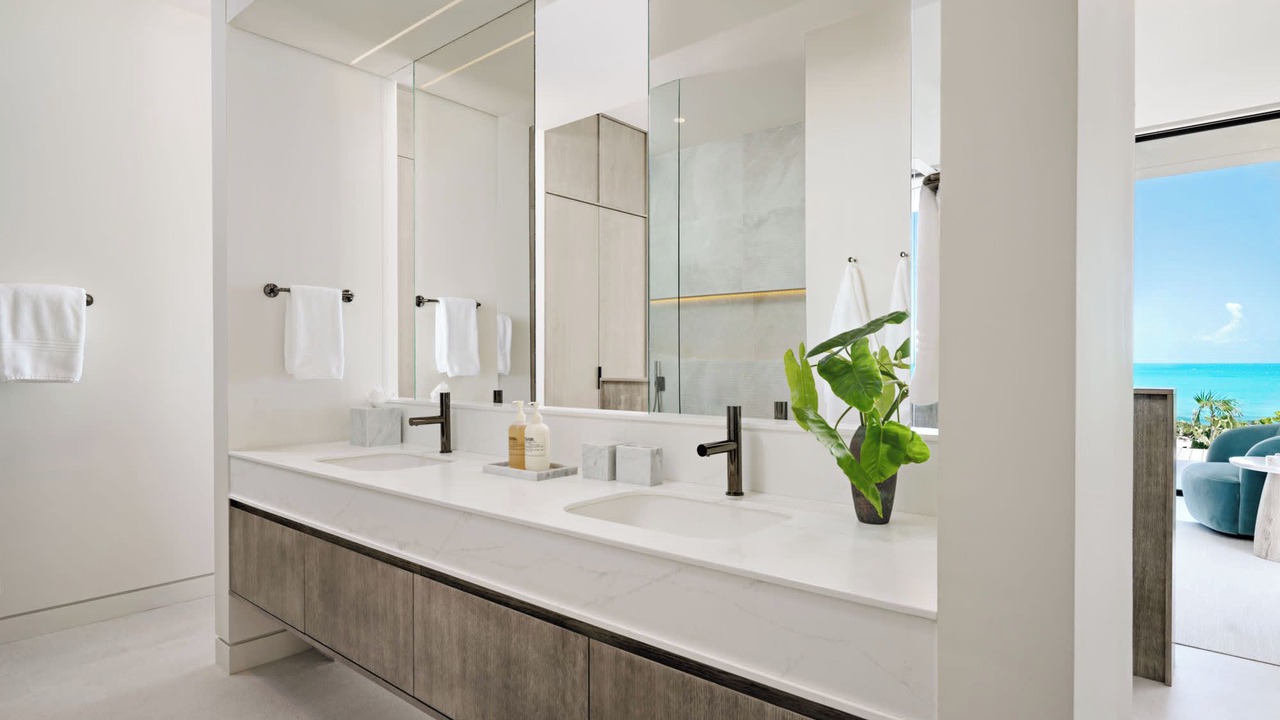 Photo of Bathroom in Long Bay Hills