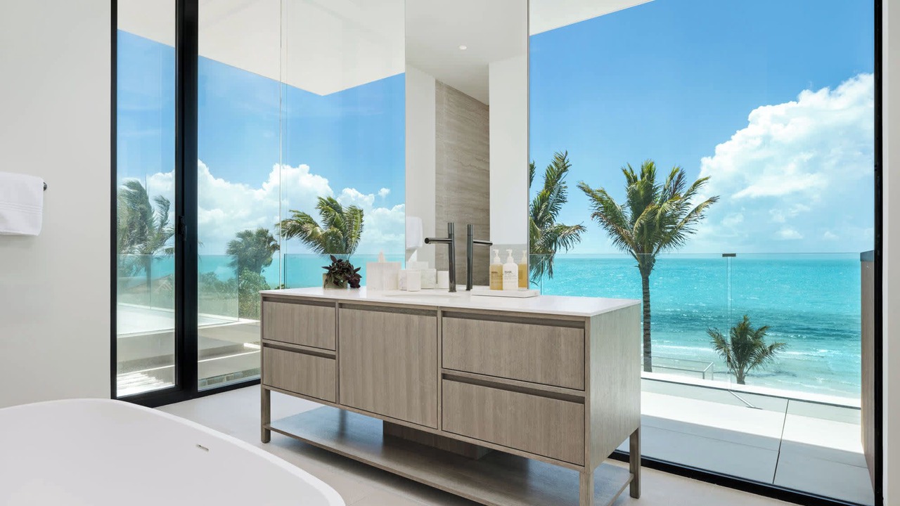 Photo of Bathroom in Long Bay Hills