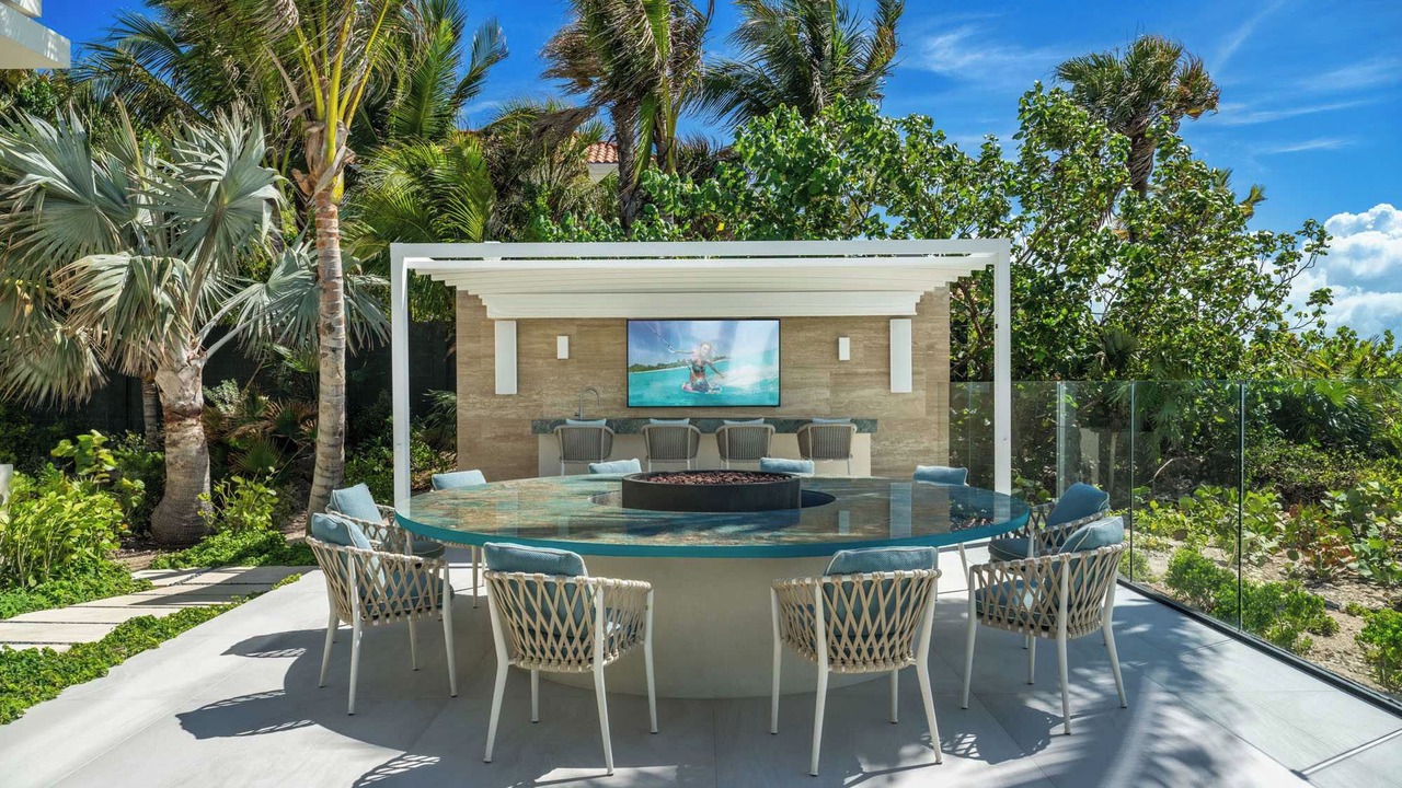 Photo of Outdoor in Long Bay Hills