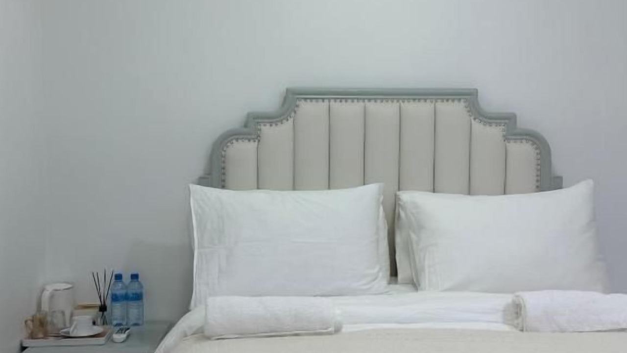 Photo of Bedroom in Male