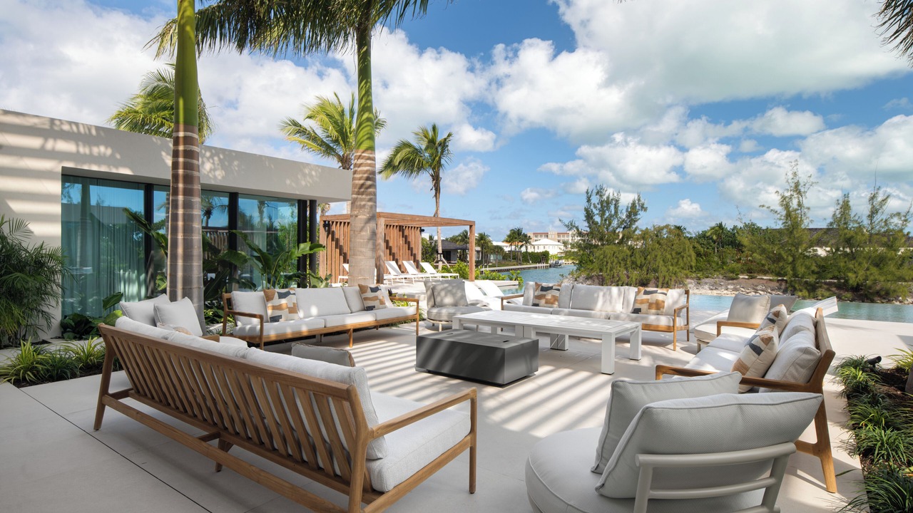 Photo of Patio Balcony in Leeward Settlement