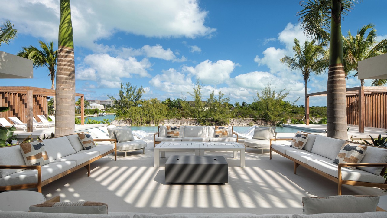 Photo of Patio Balcony in Leeward Settlement