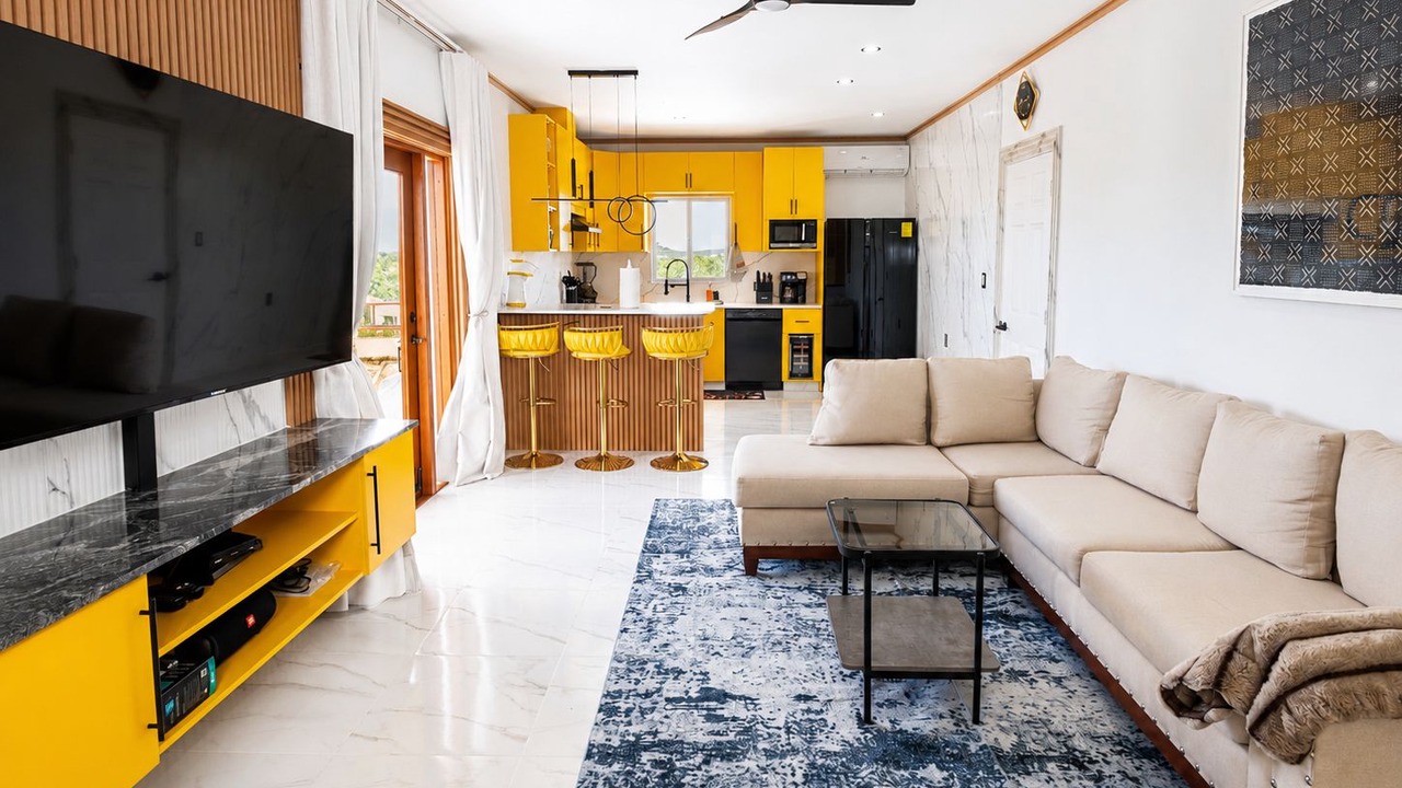 Photo of Livingroom in Discovery Bay