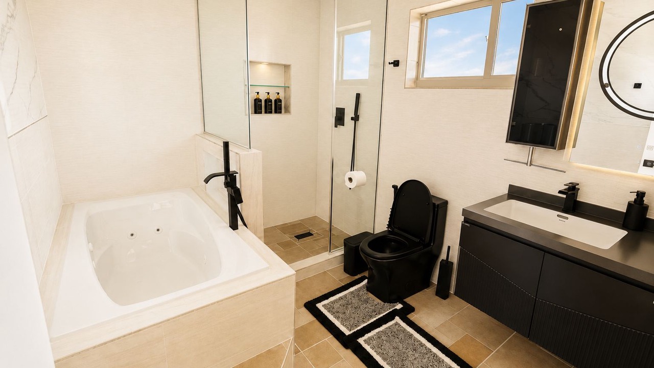 Photo of Bathroom in Discovery Bay