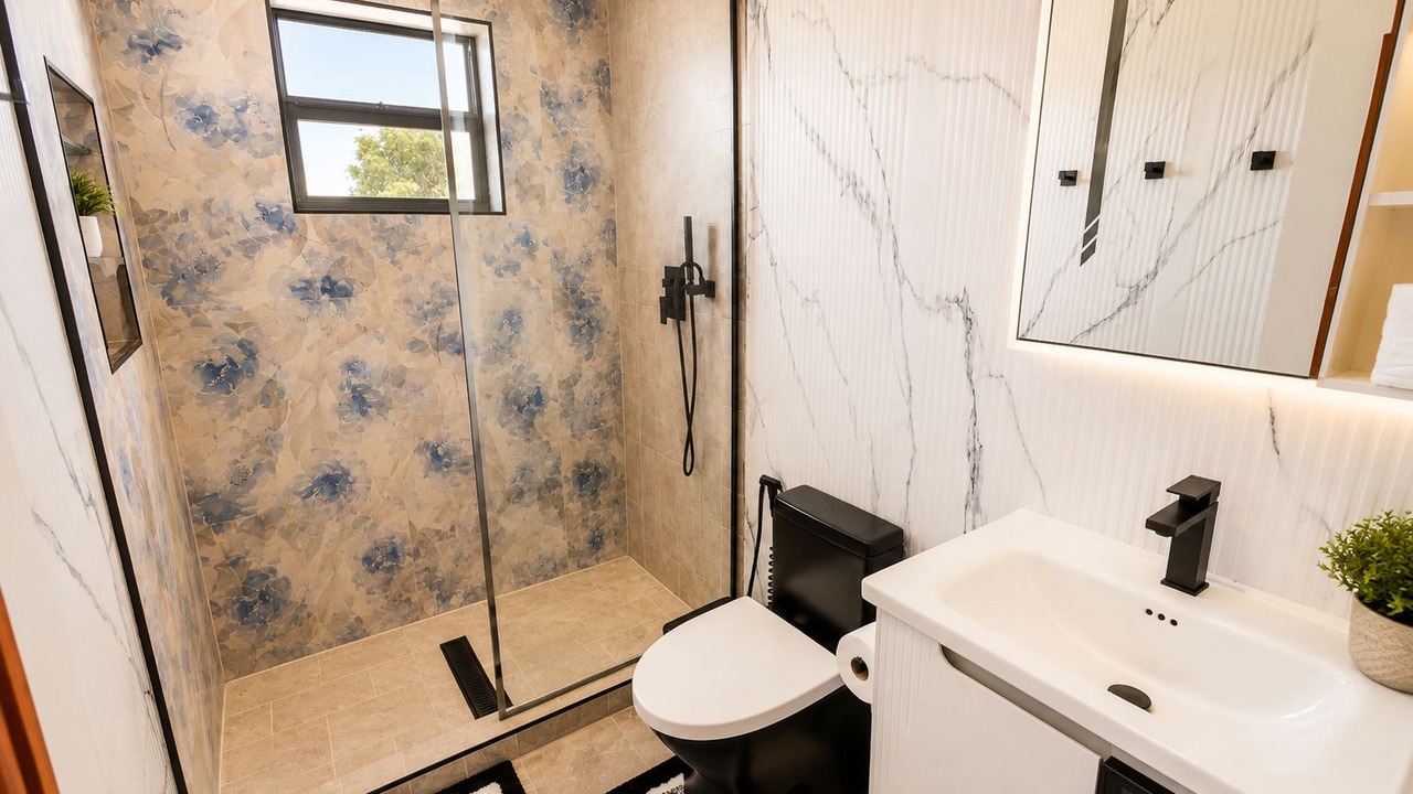 Photo of Bathroom in Discovery Bay