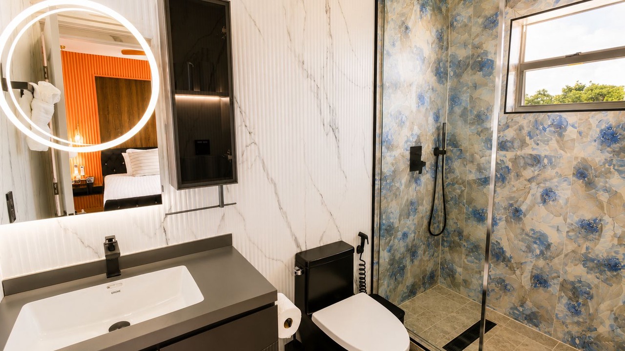 Photo of Bathroom in Discovery Bay