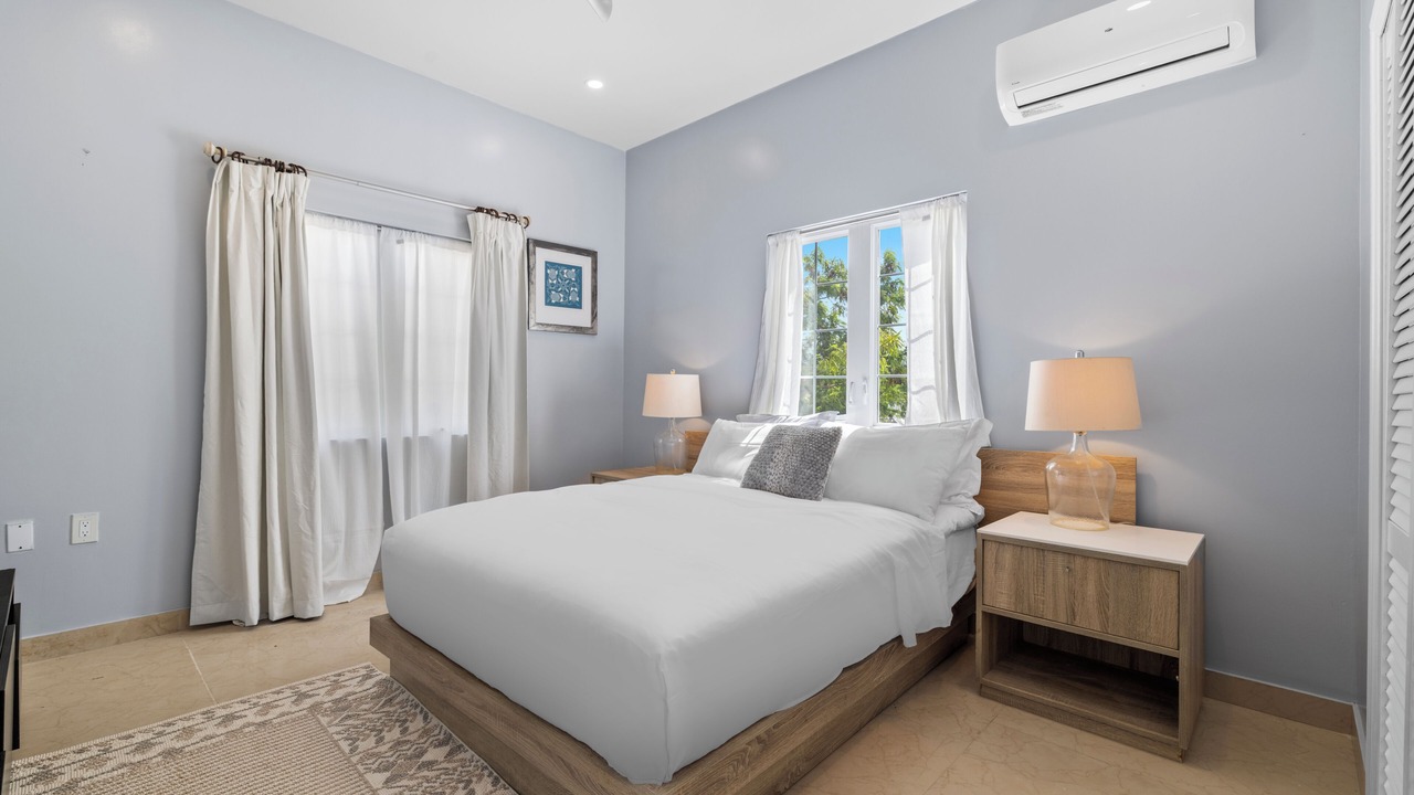 Photo of Bedroom in Long Bay