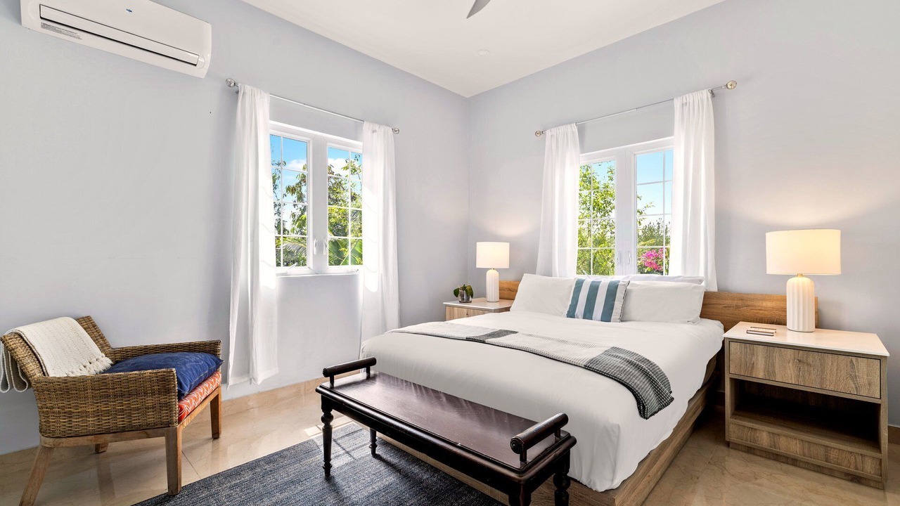 Photo of Bedroom in Long Bay