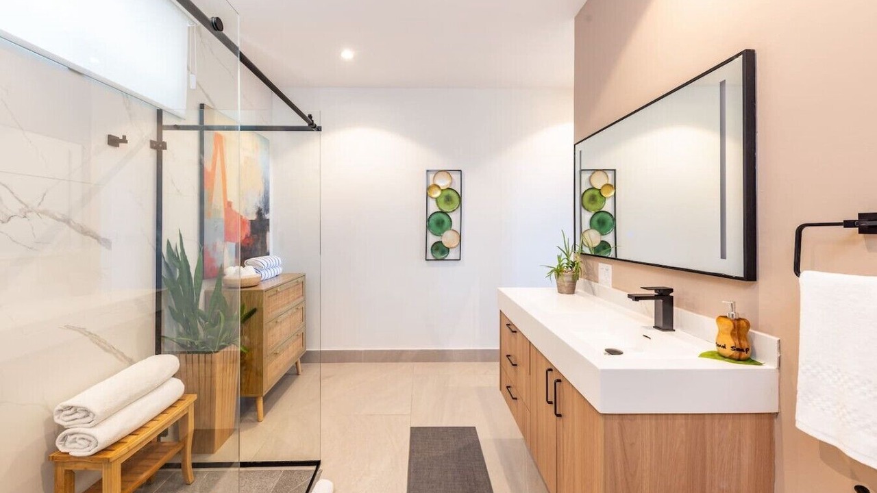 Photo of Bathroom in Long Bay
