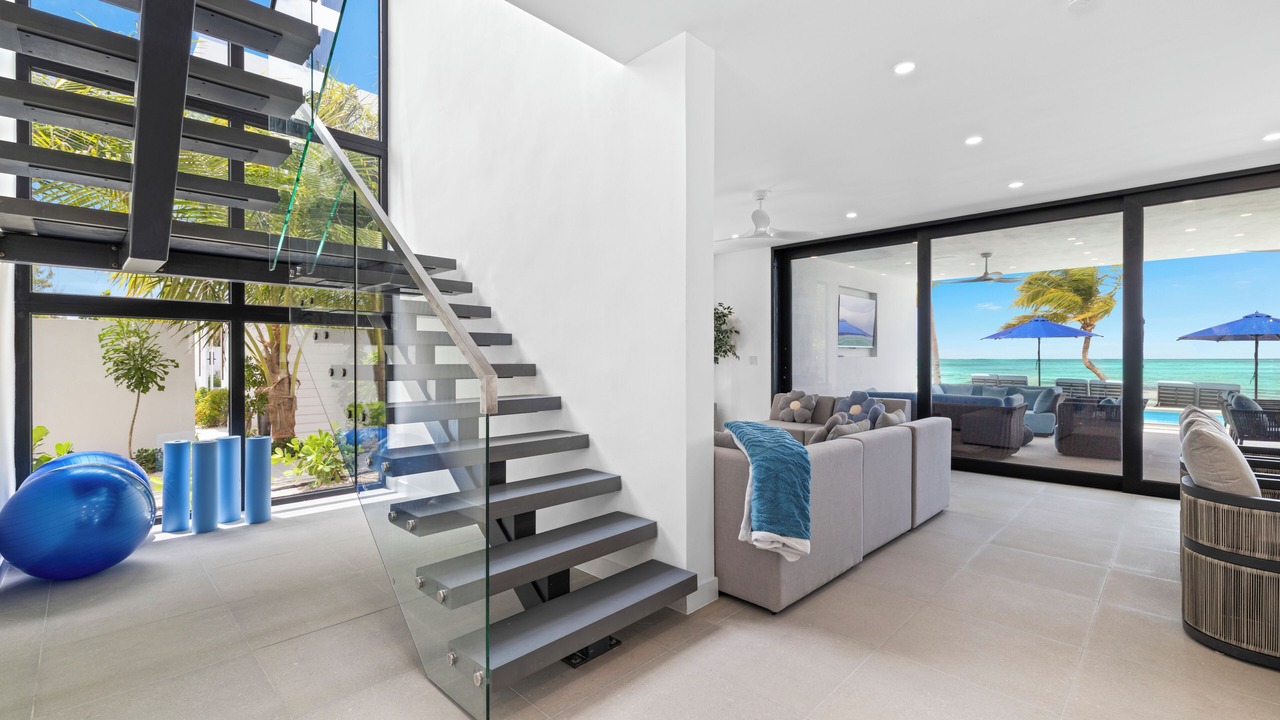Photo of Livingroom in Blue Hills