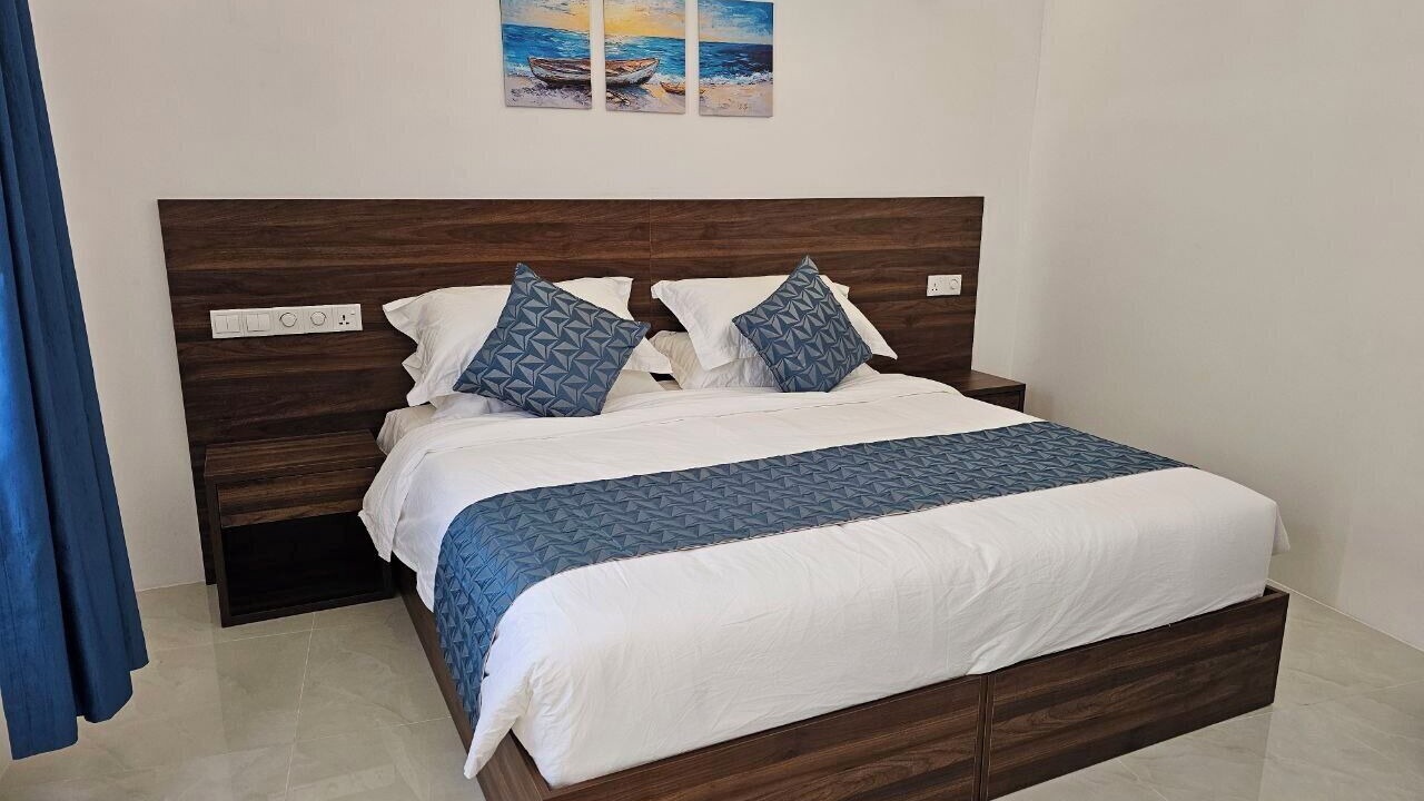 Photo of Bedroom in Omadhoo