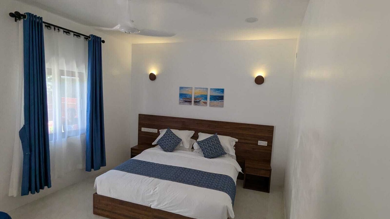 Photo of Bedroom in Omadhoo