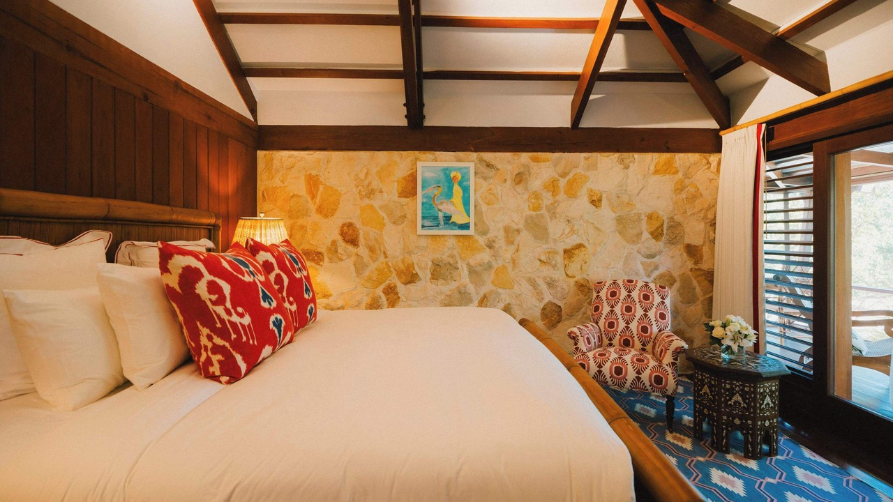 Photo of Bedroom in Leeward Settlement