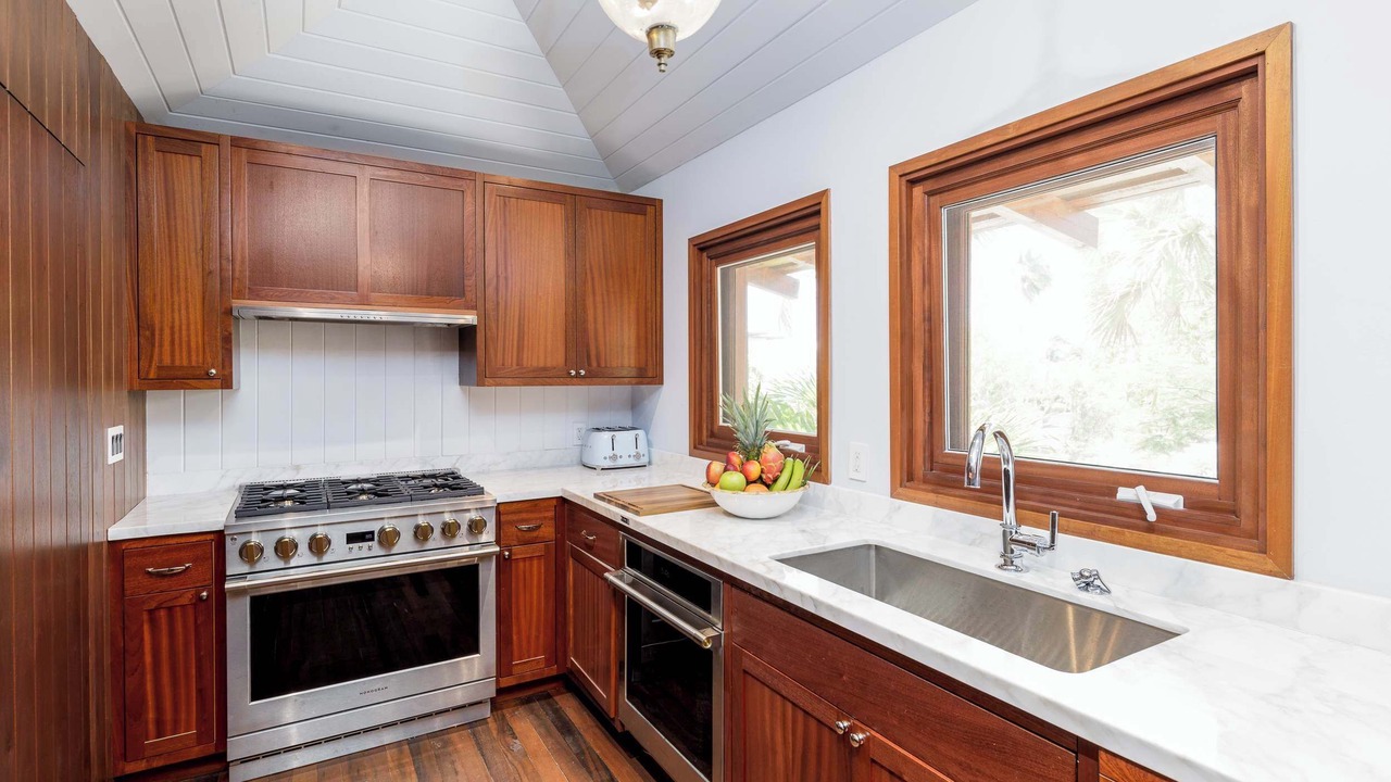 Photo of Kitchen in Leeward Settlement