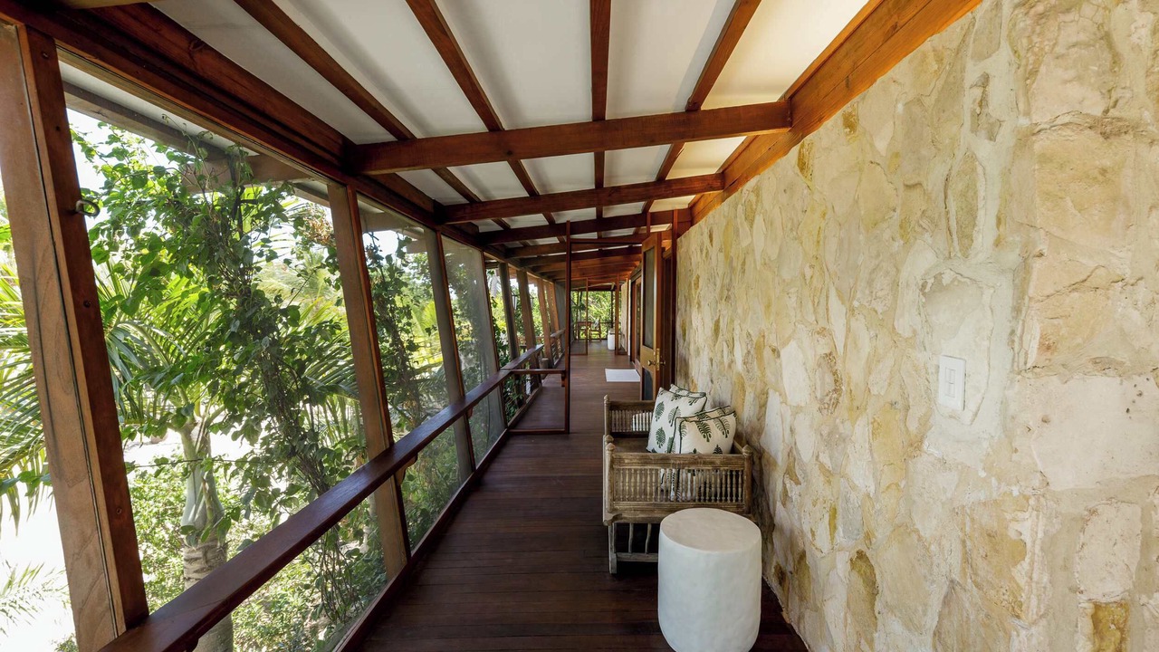 Photo of Patio Balcony in Leeward Settlement