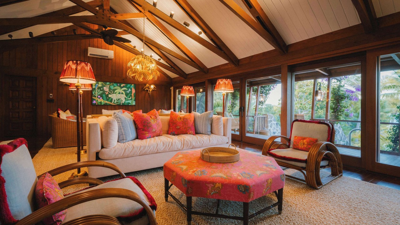 Photo of Livingroom in Leeward Settlement